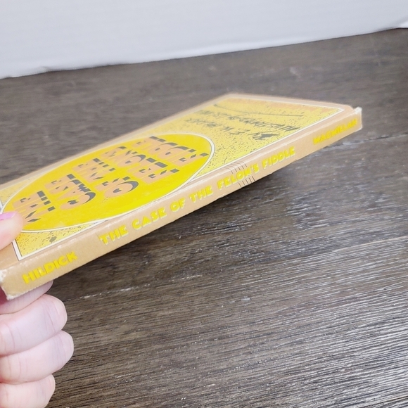 Vintage 80s The Case of the Felon's Fiddle by E.W. Hildick Book - Picture 3 of 13